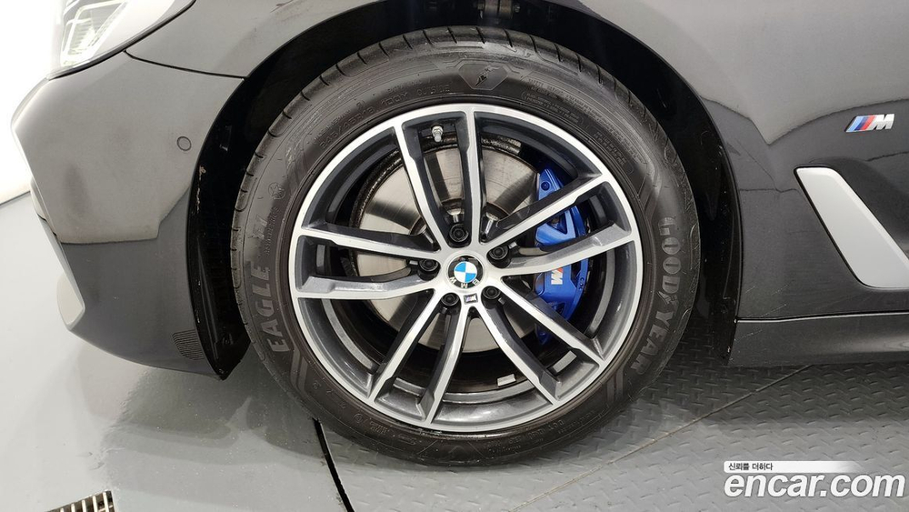 BMW 5 Series (G30) 520i M Sports (03.2022)