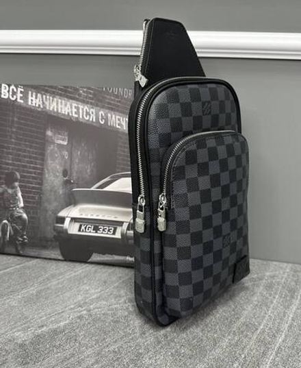 Сумка-мессенджер Louis Vuitton
