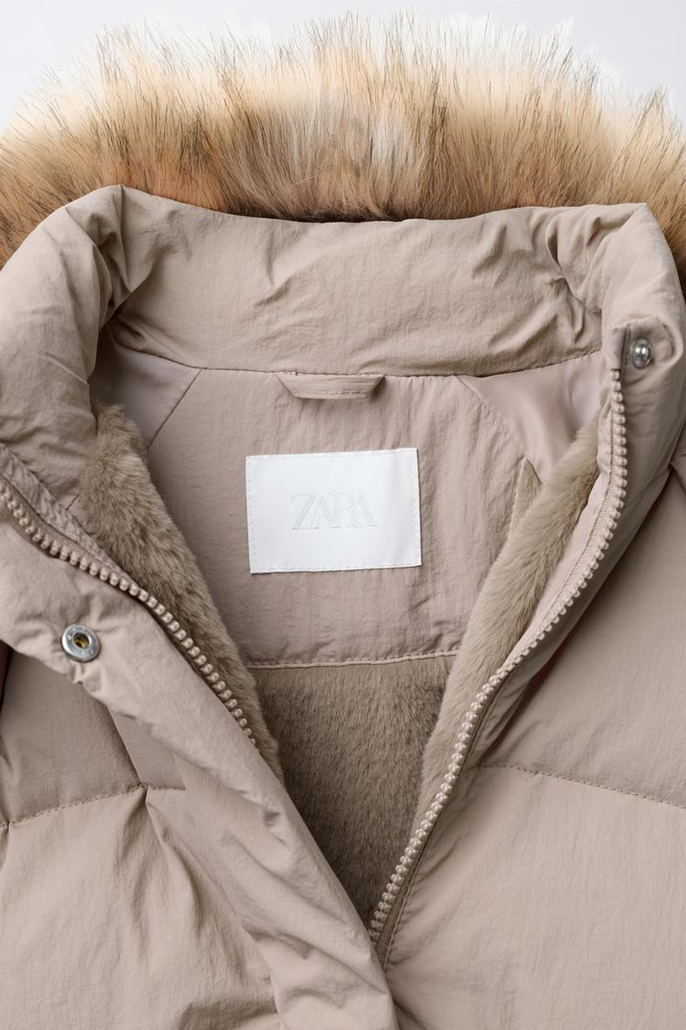 ZARA ПУХОВИК WATER REPELLENT С ОТСТЕГИВАЮЩИМСЯ МЕХОВЫМ КАПЮШОНОМ, БЕЖЕВЫЙ