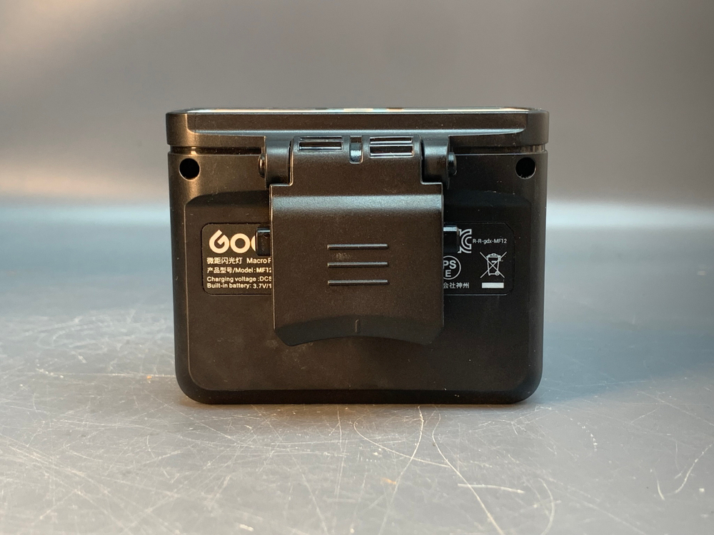 Вспышка Godox MF12