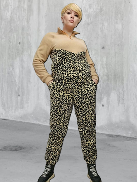 22111 Костюм женский флисовый леопард/бежевый (50)