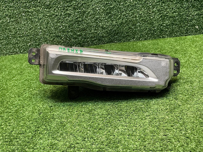 ПТФ правая BMW X5 G05 (2018-2023)