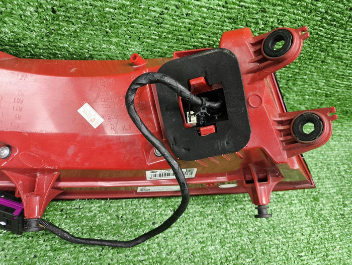 Фонарь правый внешний Porsche Macan 95b (14-18)