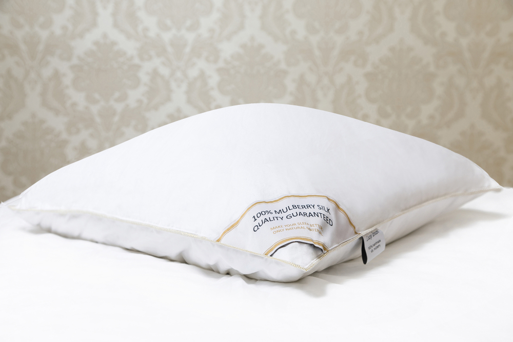 Подушка средняя 70х70 Luxe Dream Premium Silk PC1007