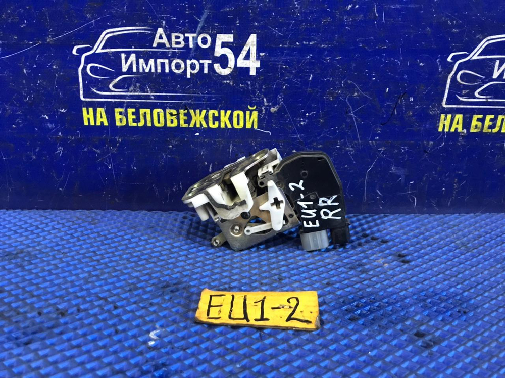 Замок двери задней правой Honda CIVIC 2001