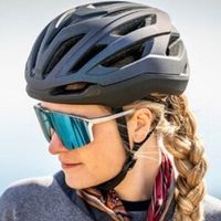 Шлемы горнолыжные и велосипедные