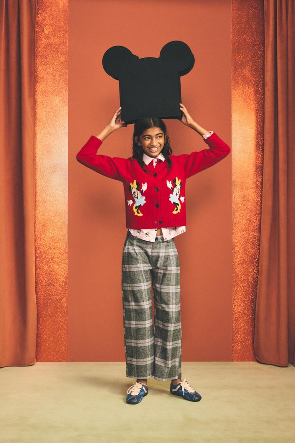 ZARA Х DISNEY ВЯЗАНЫЙ КАРДИГАН ИЗ ШЕРСТИ MINNIE MOUSE, КРАСНЫЙ