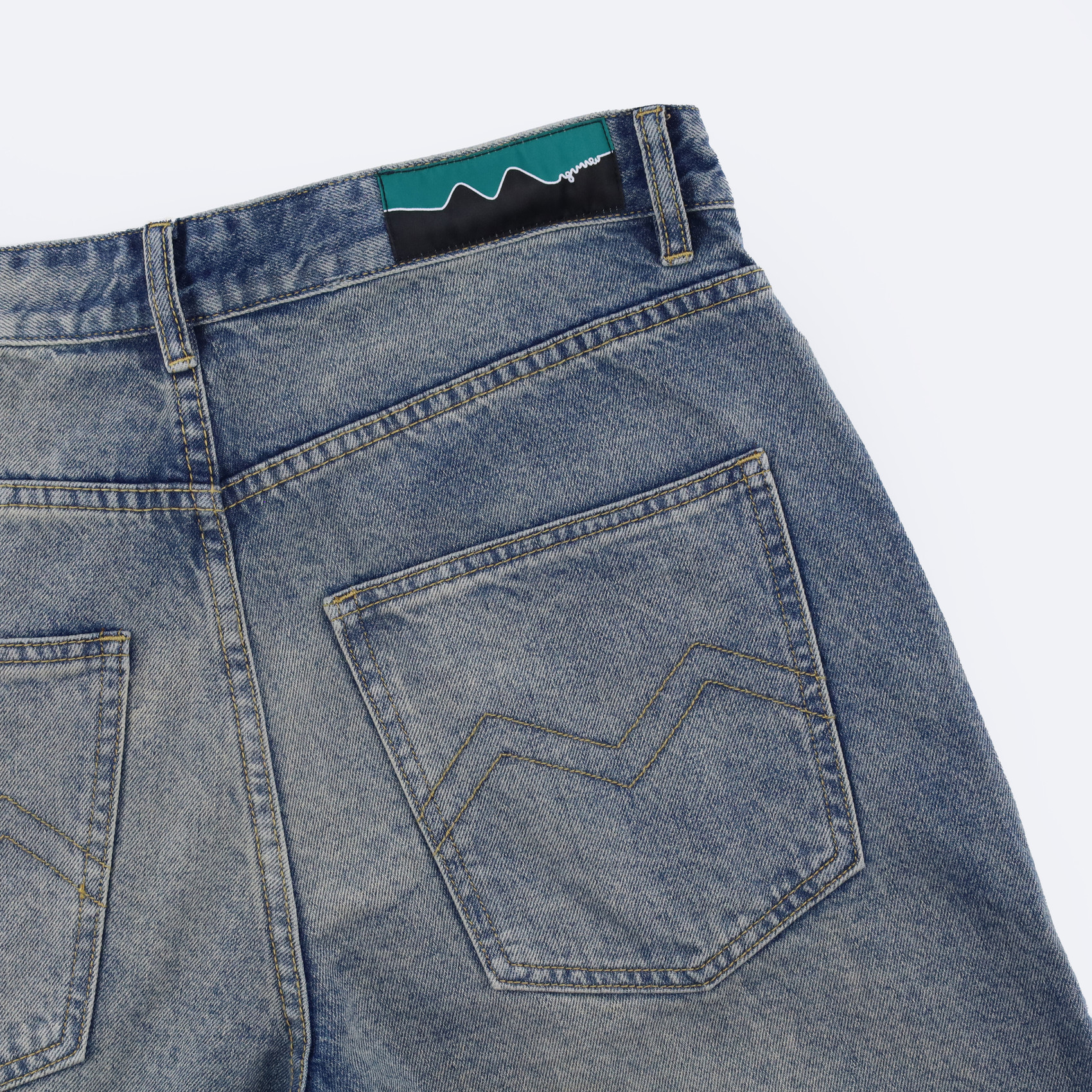 Джинсы Magamaev Bigger M jeans (acid washed) артикул: - купить в магазине Дайс