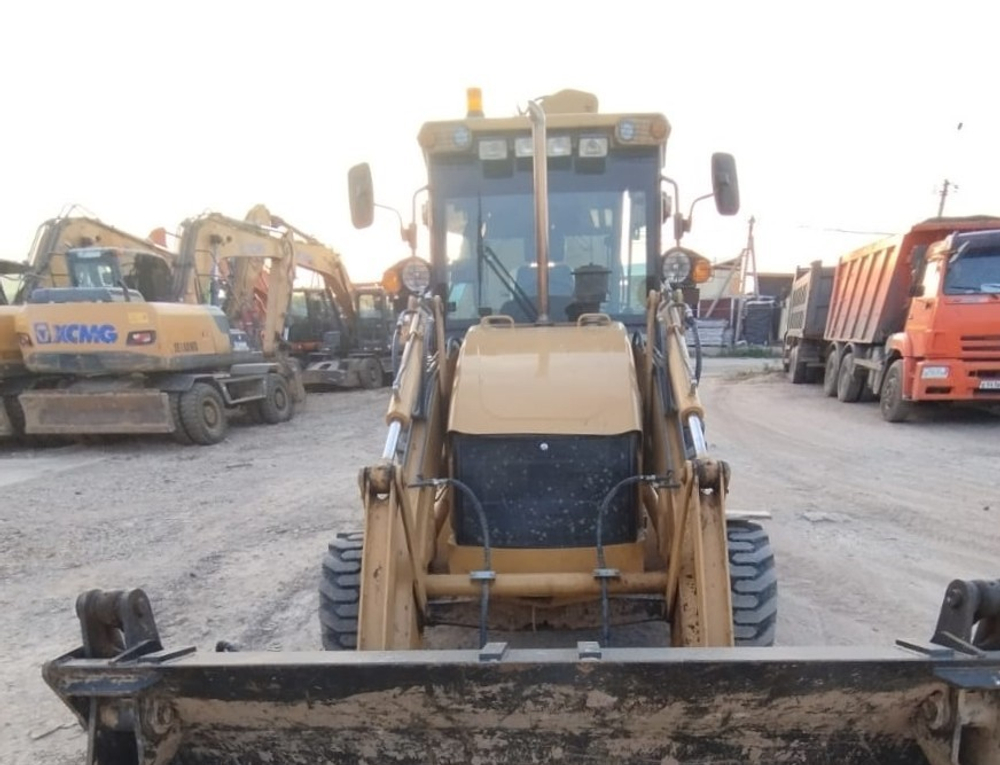 LGCM LGB* Экскаватор-погрузчик LGB88 (Дизельный, 4,3 л, 102 л.с., АТ)