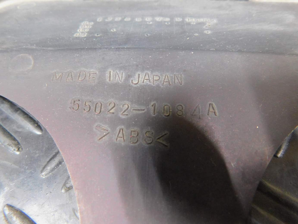 Пластик внутренний Kawasaki ZZR 400 98 55022-1084А 053075