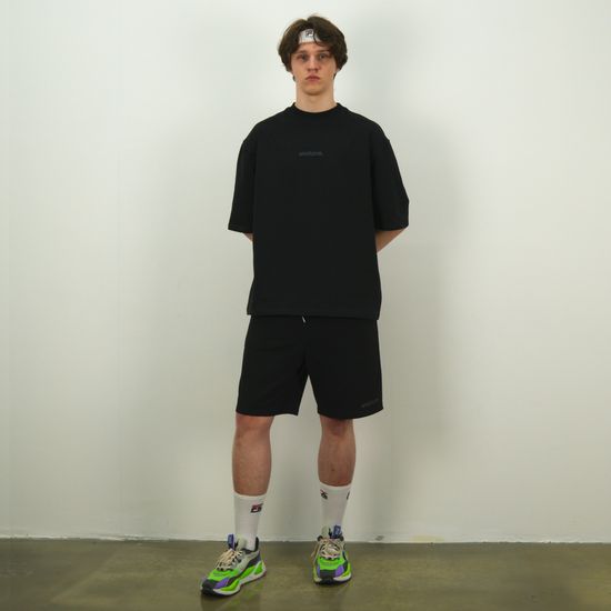 Футболка UNIFORM Relaxed Heavy Logo чёрный