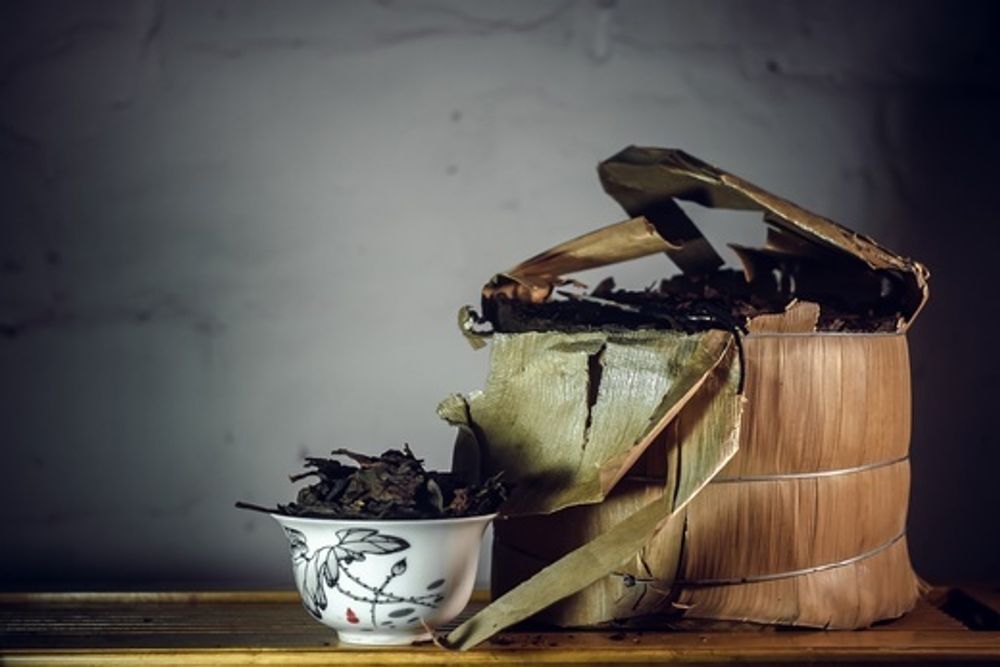 Шу Пуэр, 2005, в бочонке из бамбукового листа.