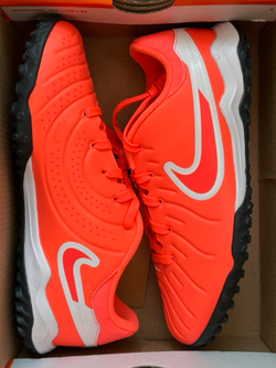 Сороконожки Nike Tiempo Legend 10 Academy TF Junior - красный