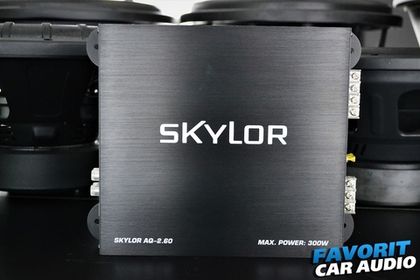 Двухканальный усилитель с возможностью подключения по высокому уровню