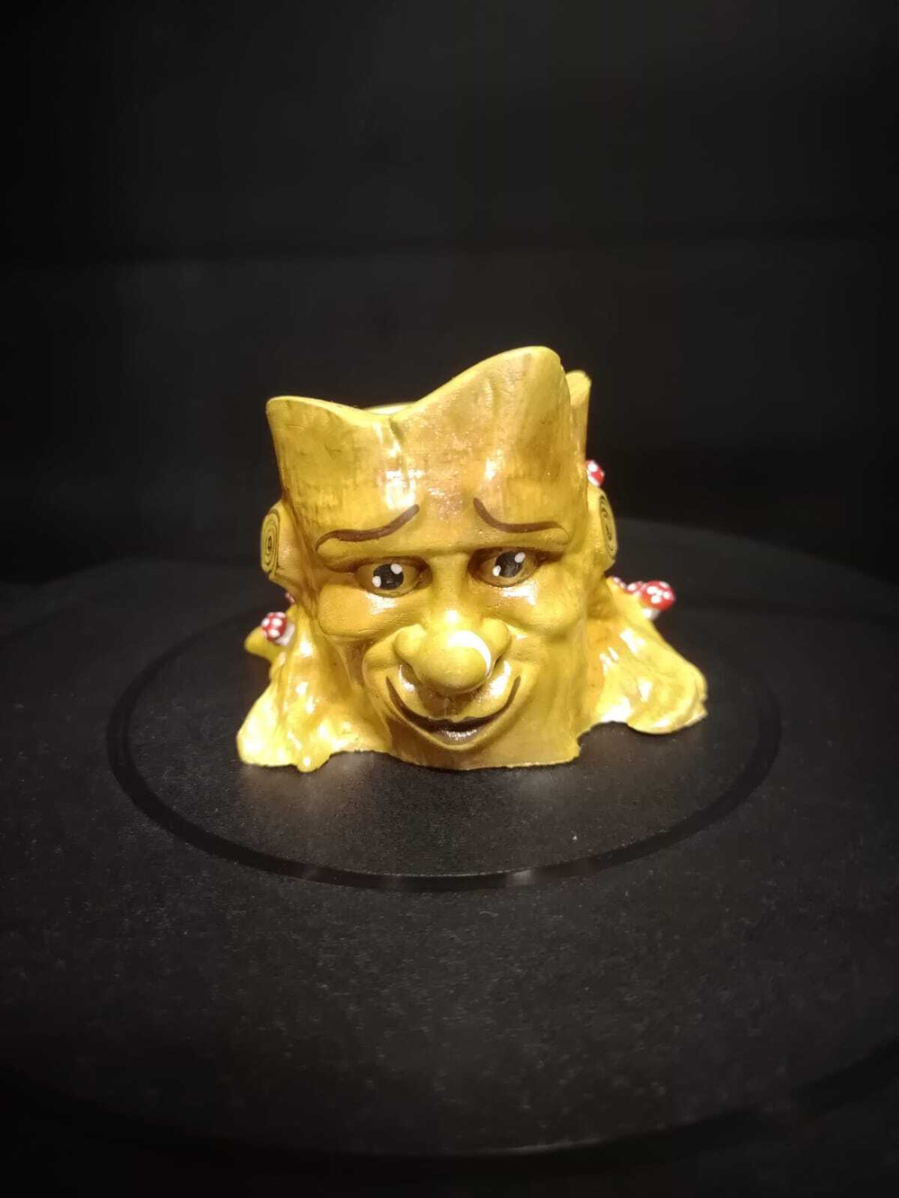 Кашпо "Веселый Пень"