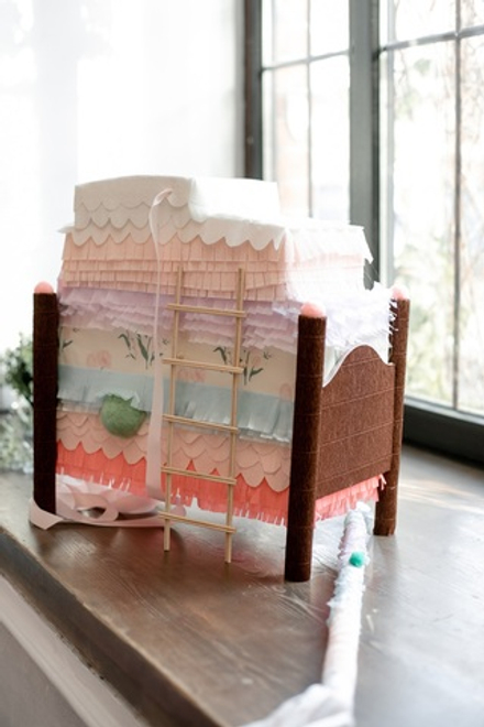 Пиньята "Принцесса на горошине"