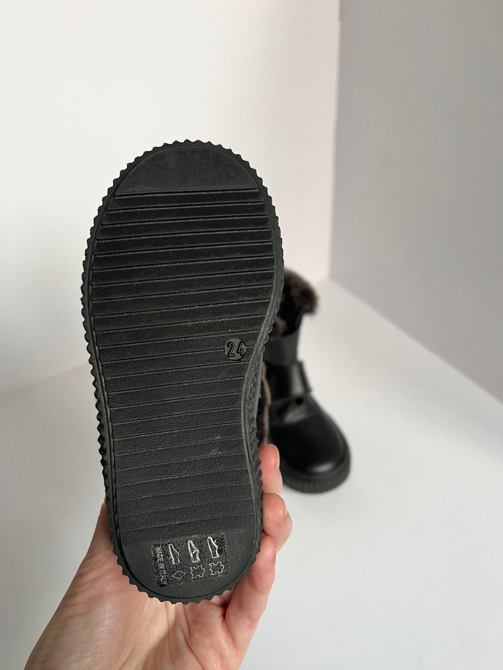 Ботинки Missouri новые, 24