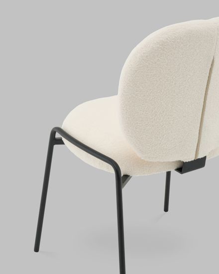 Стул Molly букле молочный, ножки черный металл 