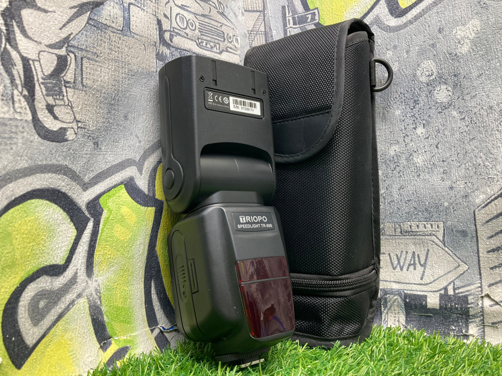 Triopo SpeedLight TR-988