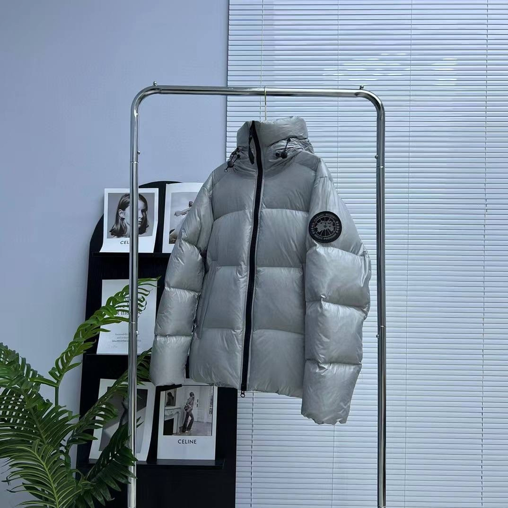 Пуховик Canada Goose