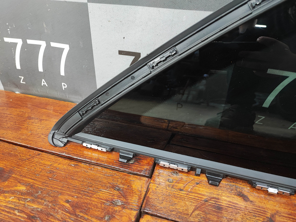 Стекло багажника правое Mercedes GLC (X253) 15-нв Б/У Оригинал A2536703801