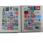 Альбом с коллекцией иностранных марок, в количестве 700+ штук. VF