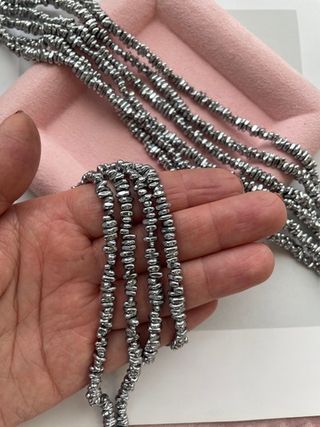 Нить гематитовых бусин, "Freeform" 5-6мм