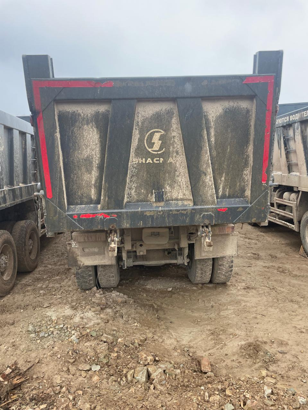 Shacman (Shaanxi) SX* 6x6 Самосвал SX32586T385 (Дизельный, 11,6 л, 369 л.с., МТ)