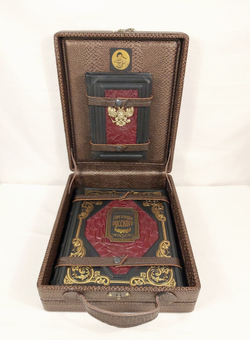 Набор из кожи в кейсе "Легенды русского народа " книга+ежедневник