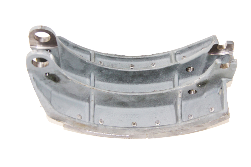 Колодка барабанного тормоза а/м КАМАЗ-ЕВРО 6440, 6520, 6522 ЛИТАЯ (накладка: короткая+короткая, улучшенная накладка КОНВЕЙЕР) (1шт.) ААЦ/ЗМД (г. Набережные Челны)