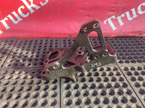 Кронштейн бампера правый 2024г.