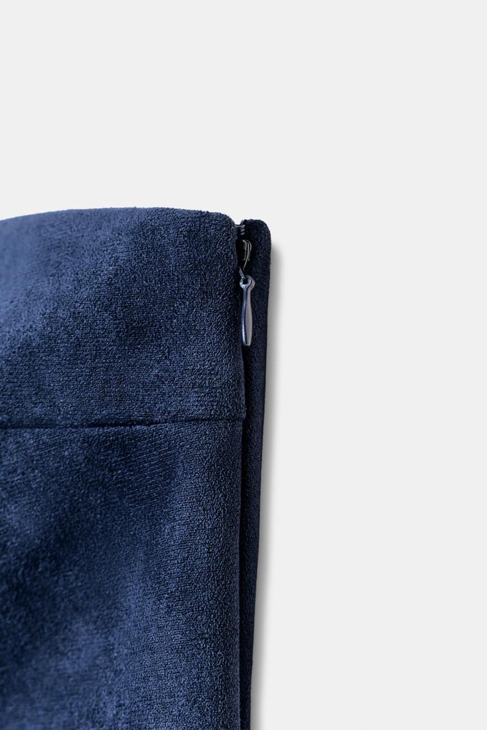 ZARA ТОП АСИММЕТРИЧНОГО КРОЯ ИЗ ИСКУССТВЕННОЙ ЗАМШИ, ВЫЦВЕТШИЙ СИНИЙ