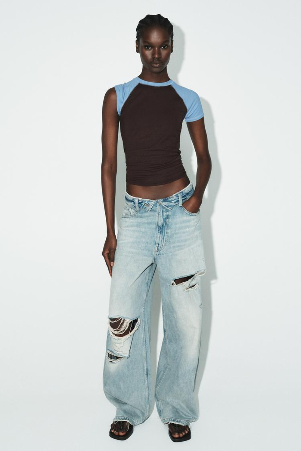 ZARA ФУТБОЛКА РЕГЛАН С КОРОТКИМ РУКАВОМ, КОРИЧНЕВО-СИНИЙ