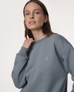 Объемный классический свитшот