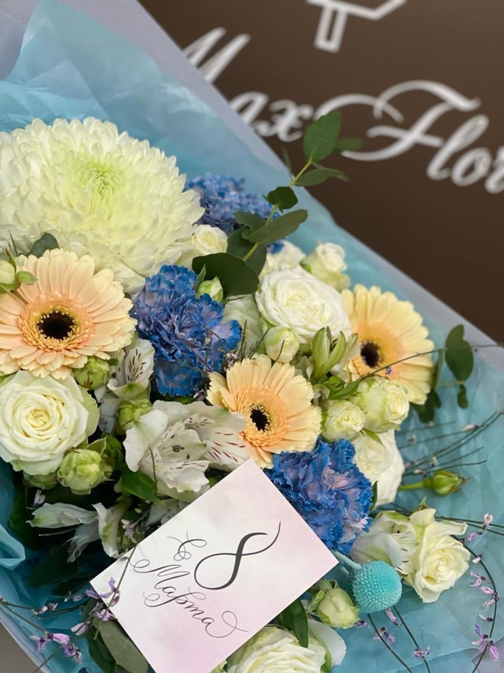 Букет 8 Марта М-38