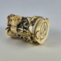 Статуэтка нэцкэ Эбису с мешком