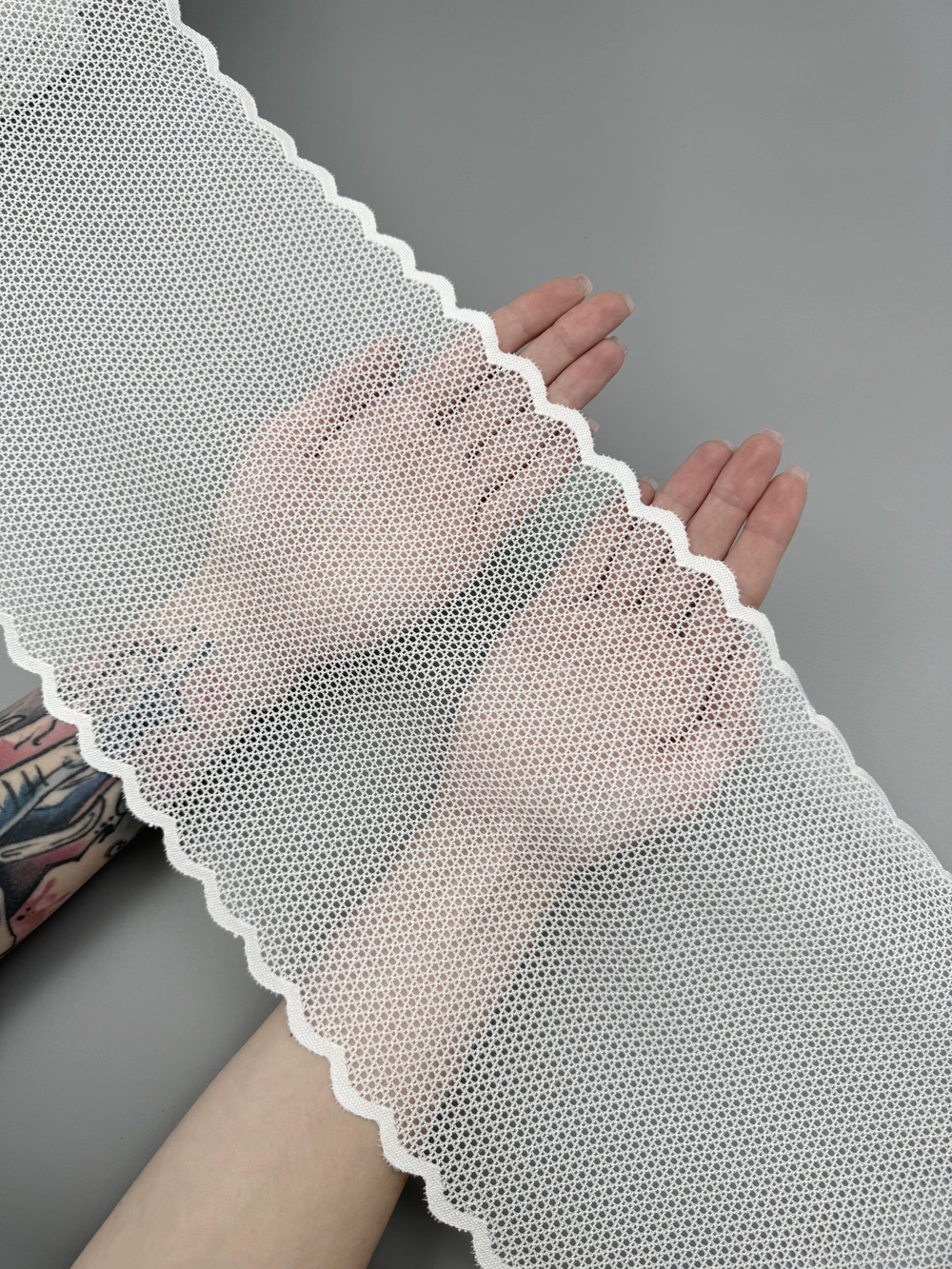 Эластичное кружево теплое белое крупная ячейка ширина 22 см