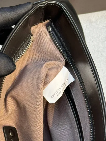 Сумка кожаная Bottega Veneta через плечо
