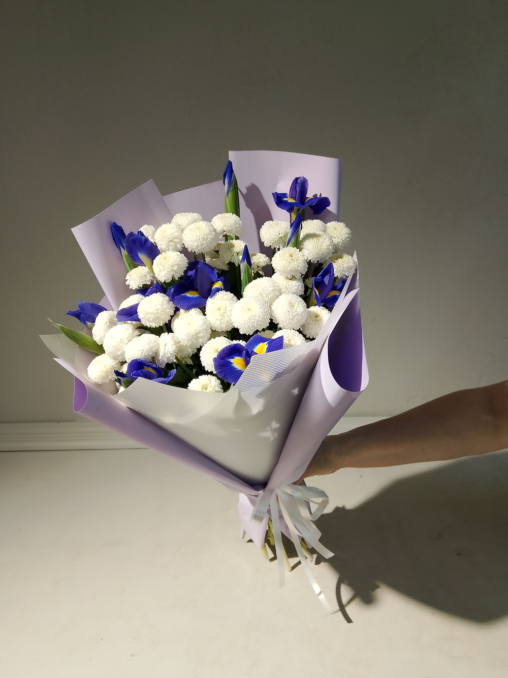 Летний солнечный букет с танацетумом и ароматными пионами Сара Бернард (С0034)