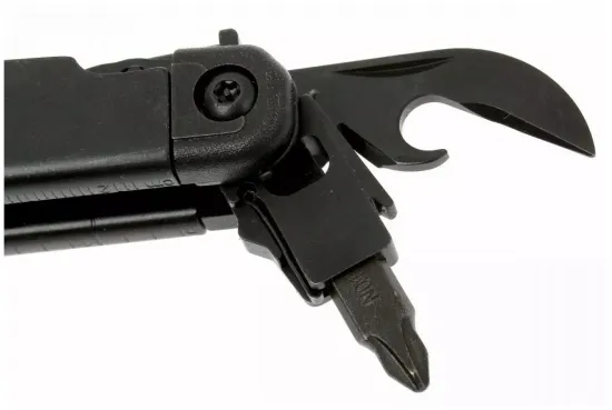 Мультитул пассатижи LEATHERMAN Surge черный