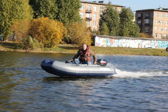 Лодка ПВХ ФЛАГМАН 330 U