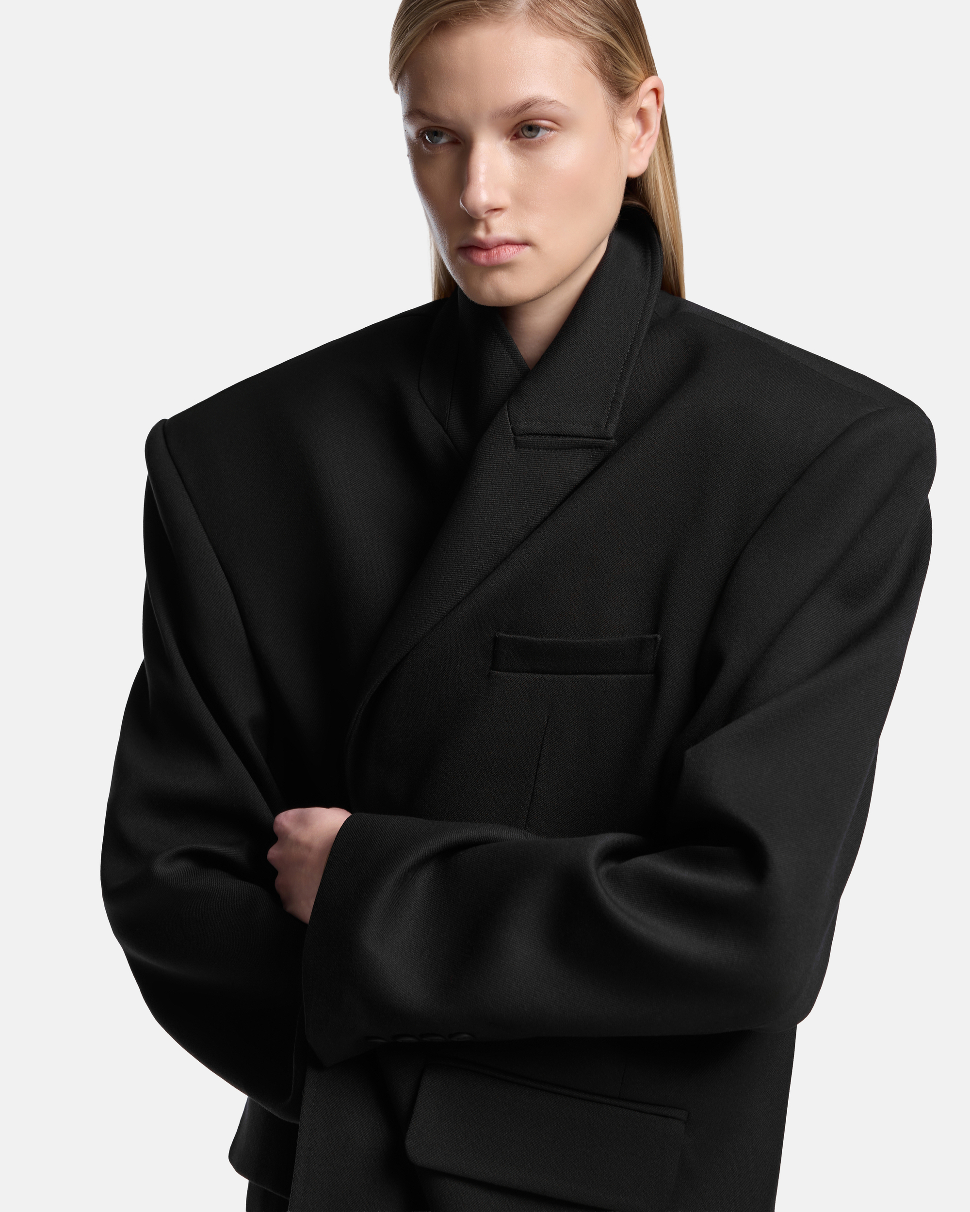 ПИДЖАК СТРОГОГО СИЛУЭТА