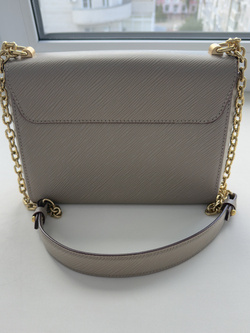 Сумка Louis Vuitton Twist MM
