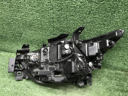 Фара правая Mazda CX-5 2 (2021-н.в.) LED