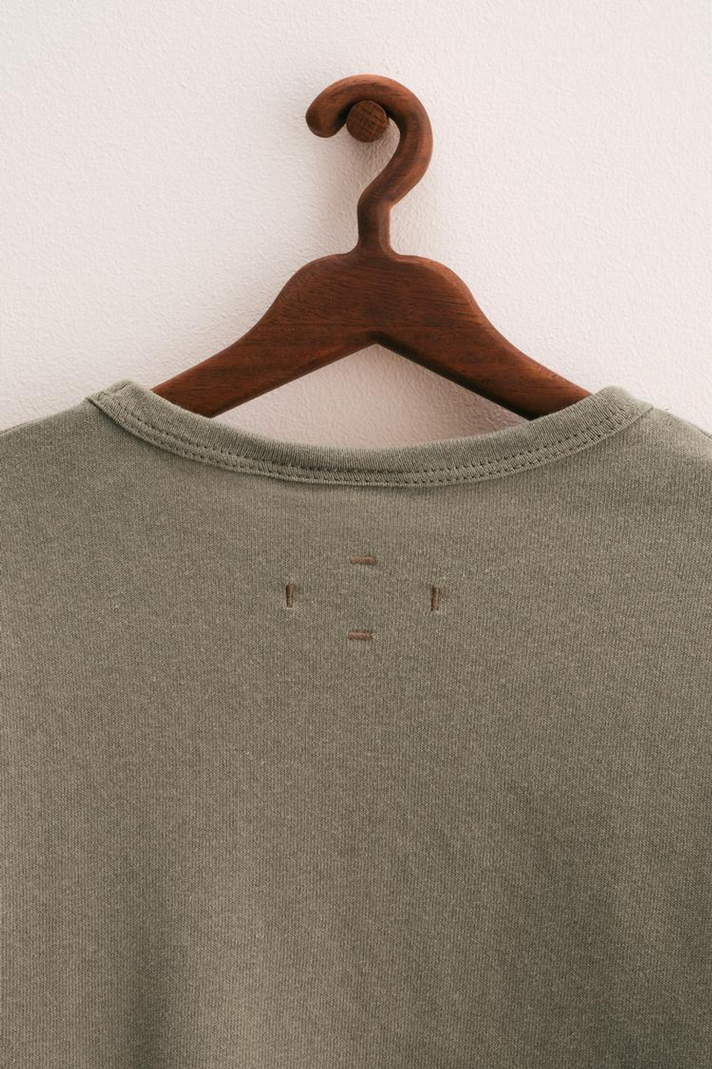 ZARA TIMELESS - ОДНОТОННАЯ ХЛОПКОВАЯ ФУТБОЛКА, СЕРО-КОРИЧНЕВЫЙ