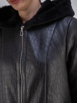 Дубленка зимняя натуральная с капюшоном