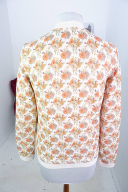 Куртка тонкая с цветочным принтом, маркировка М, визуально на 46 размер