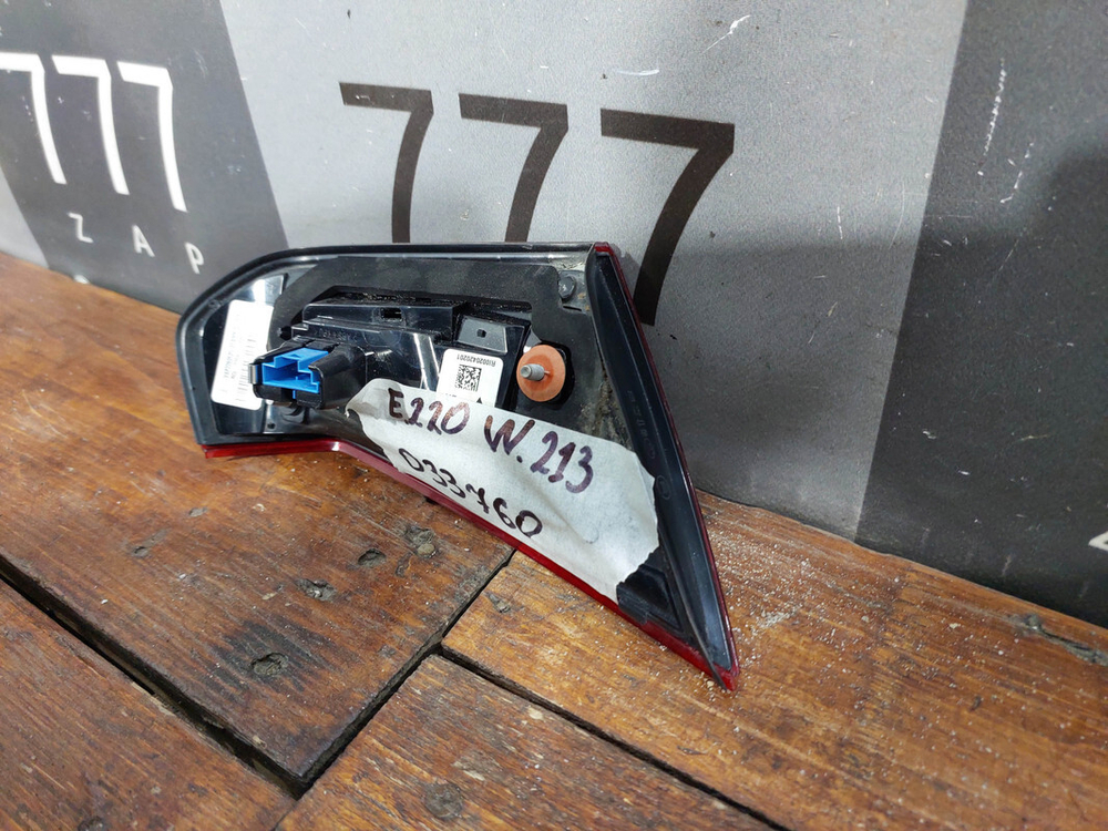 Фонарь задний правый Mercedes E-Class (W213) 20-нв Б/У Оригинал A2139068405