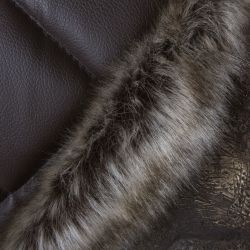 Садовая скульптура Сэр Винстон с накидкой