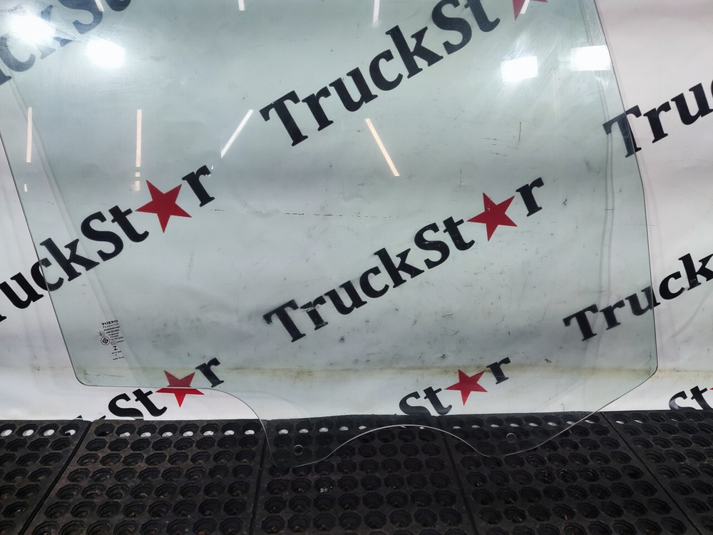 Стекло двери правой